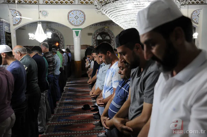 Arefe Günü hangi sureler, dualar okunur? Arife Günü ibadetleri nelerdir? İhlas, Fatiha, Nas, Felak sureleri! 4