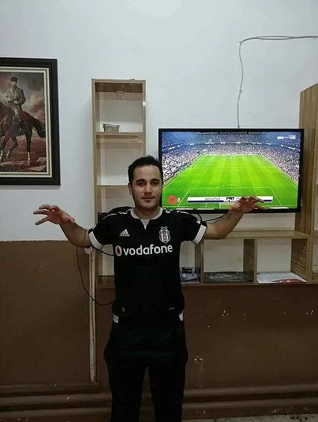 1706618947073.jpeg İstanbul'da kan donduran olay! Başkasının masasında görünce çılgına döndü - 2