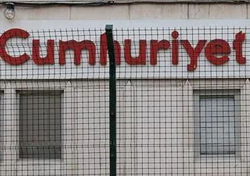Cumhuriyet gazetesi namazdan rahatsız oldu