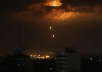 Yemen'deki Husiler'den İsrail'de 5 noktaya İHA saldırısı!