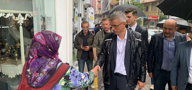 Sağlık Bakanı Kemal Memişoğlu Rize esnafını ziyaret etti: Islanmayı da Rizelileri de özlemişiz