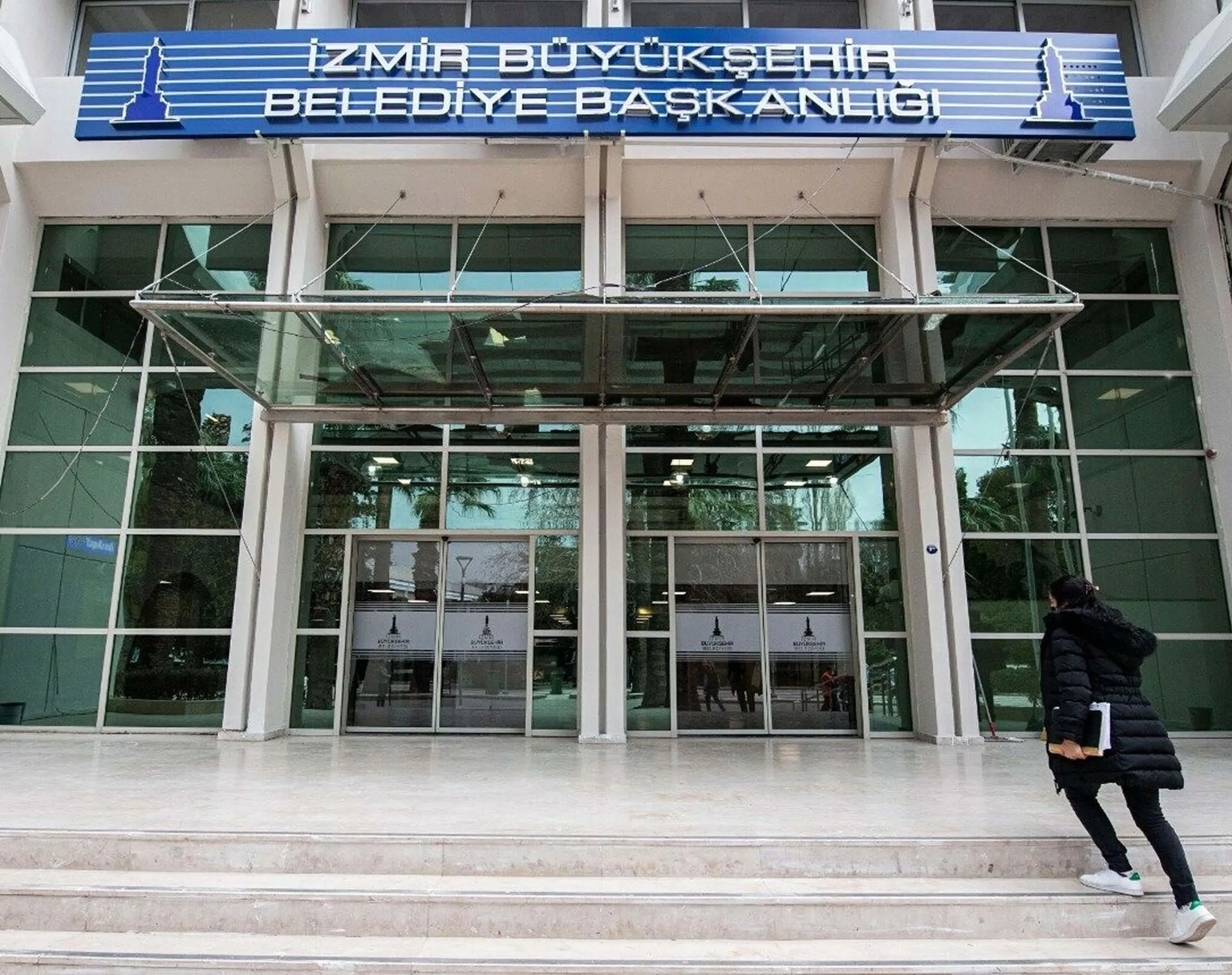 İZBETON soruşturmasında 6 gözaltı!