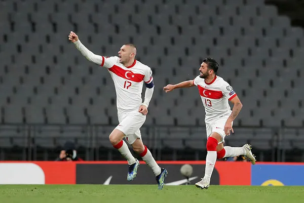 Galatasaray’dan sol bek atağı! Umut Meraş’ın menajeriyle görüşüldü