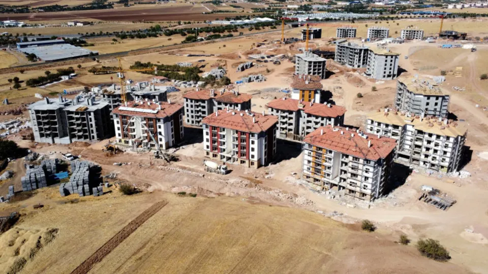 Dar ve orta gelirliye konut seferberliği! Her yıl 100 bin sosyal konut yapılacak