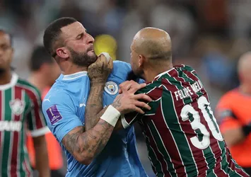 Son düdük çaldı saha ringe döndü! Felipe Melo ile Kyle Walker birbirine girdi