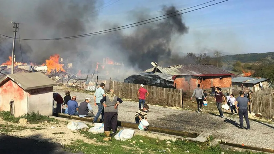 Son dakika: Bolu’da bir köy alevlere teslim