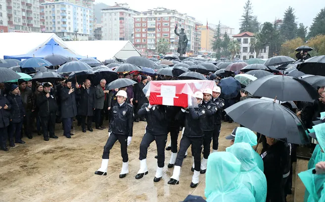 Rize Emniyet Müdürü Altuğ Verdi için Rize'de tören
