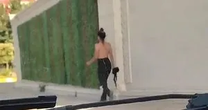 Mardin’de üstsüz yürüyen kadın hastane kaldırıldı
