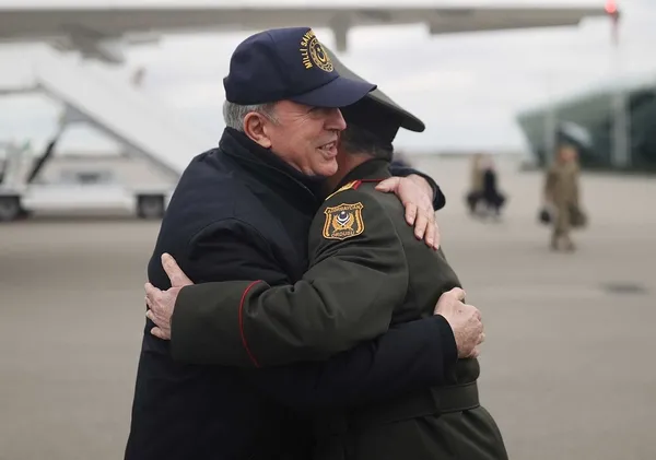 Milli Savunma Bakanı Hulusi Akar ve TSK komuta kademesi Azerbaycan’da İlham Aliyev ile görüştü