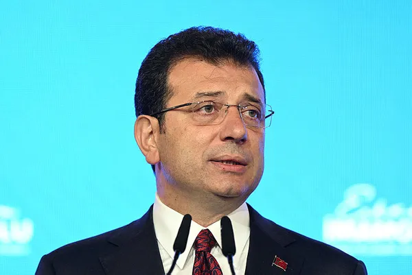 Ekrem İmamoğlu ile Özgür Özel medya üzerinden paslaşıyor! Özgür Özel: Ekrem İmamoğlu ile ortak hayallerimiz var