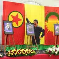 Fransa’da PKK skandalı! Öcalan posteri önünde cenaze töreni düzenlediler