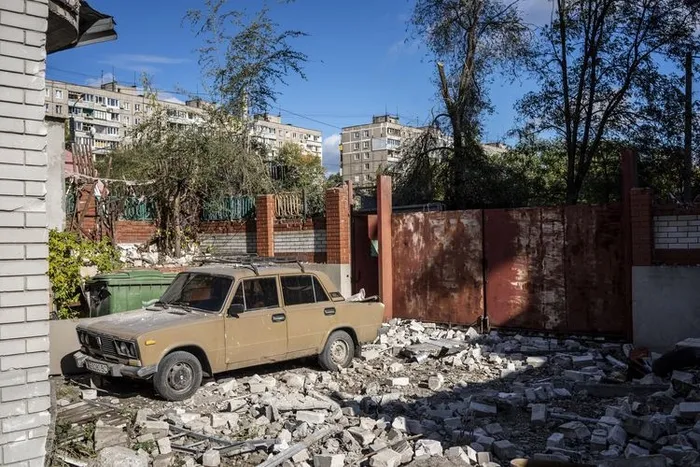 rusyadan-aciklama-kiev-ve-harkivde-askeri-yonetim-ve-enerji-unsurlarini-vurduk-1665762275222.jpg Rusya'dan flaş açıklama: Yüksek hassasiyetli silahla Kiev ve Harkiv'i vurduk! İşte bilanço... - 3