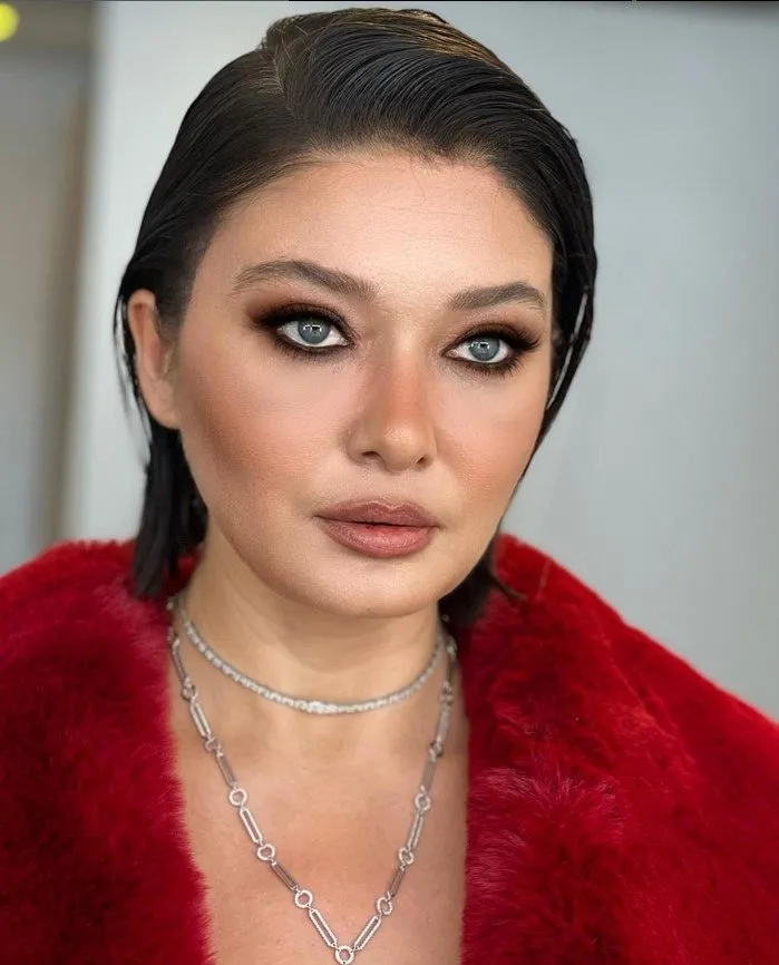 Akıma dahil olan Nurgül Yeşilçay’ın makyajını Dilan Çiçek Deniz tazeledi!