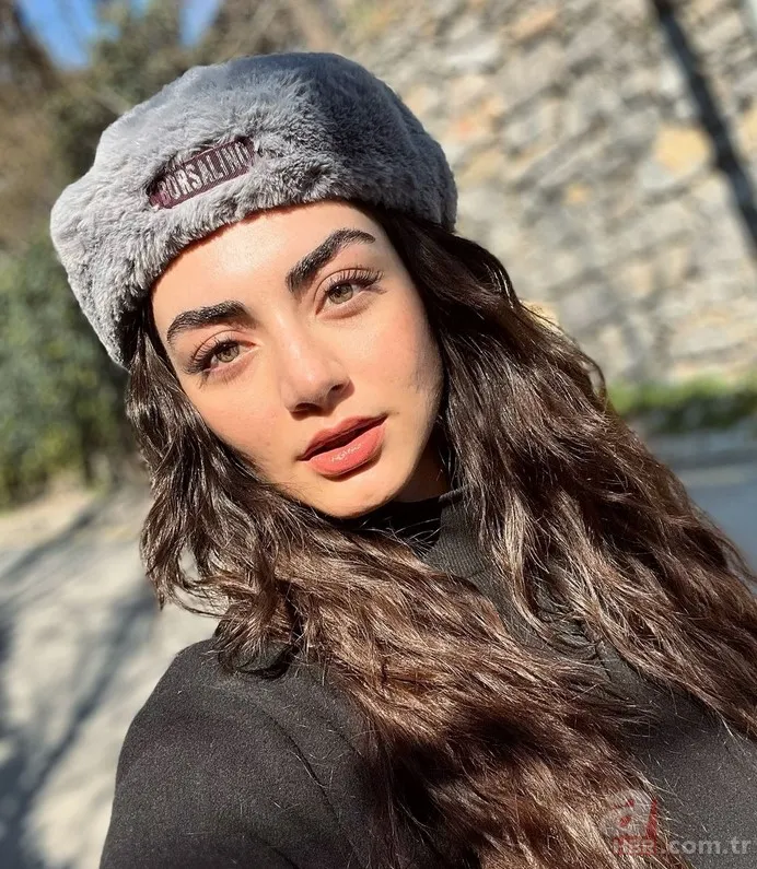 Kuruluş Osman'ın Bala Hatun'u Özge Törer'in erkek kardeşini gören şaşırdı! Herkes ikizi sanıyor... 2