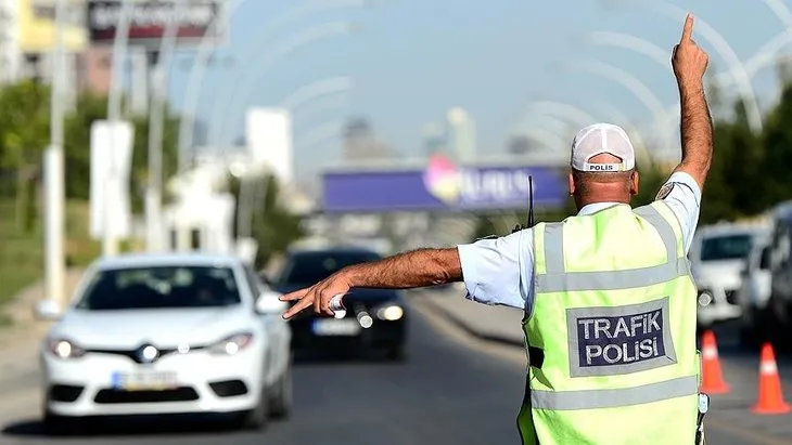 Bugün seyahat yapılıyor mu? 17 Nisan Cumartesi şehirler arası seyahat nasıl olacak? Seyahat yasağı hangi illerde?