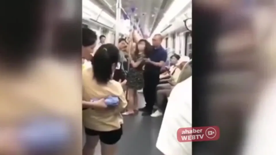 Metroda iğrenç görüntüler! Sapık suçüstü yakalandı | Video