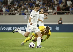 Galatasaray'da fırsat transferi! Yunan kanat yolda