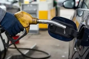 Petrol sert düştü! Gözler akaryakıt indiriminde