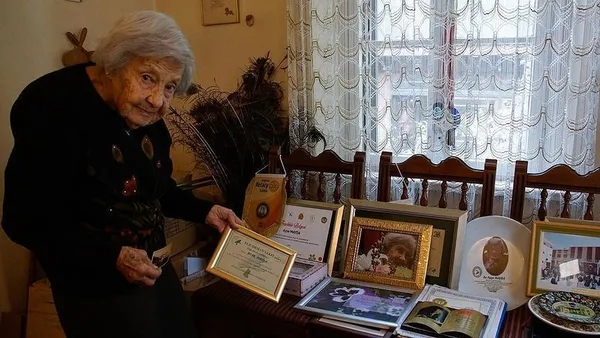 ayse-mayda-kimdir-kac-yasindaydi-nereli-turkiyenin-ilk-kadin-ortodontisti-ayse-mayda-hayatini-kaybetti-1639997713132.jpg Ayşe Mayda kimdir, kaç yaşındaydı, nereli? Türkiye’nin ilk kadın ortodontisti Ayşe Mayda hayatını kaybetti! - 1