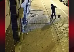 ESKİ SEVGİLİSİNİN EVİNİ YAKTI