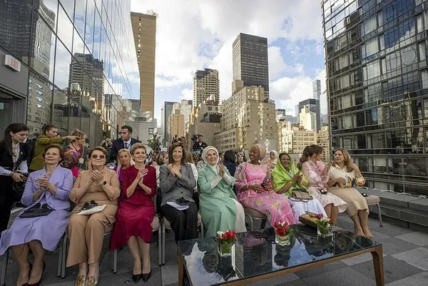 Brigitte Macron'dan Emine Erdoğan'a sıfır atık teşekkürü - 1