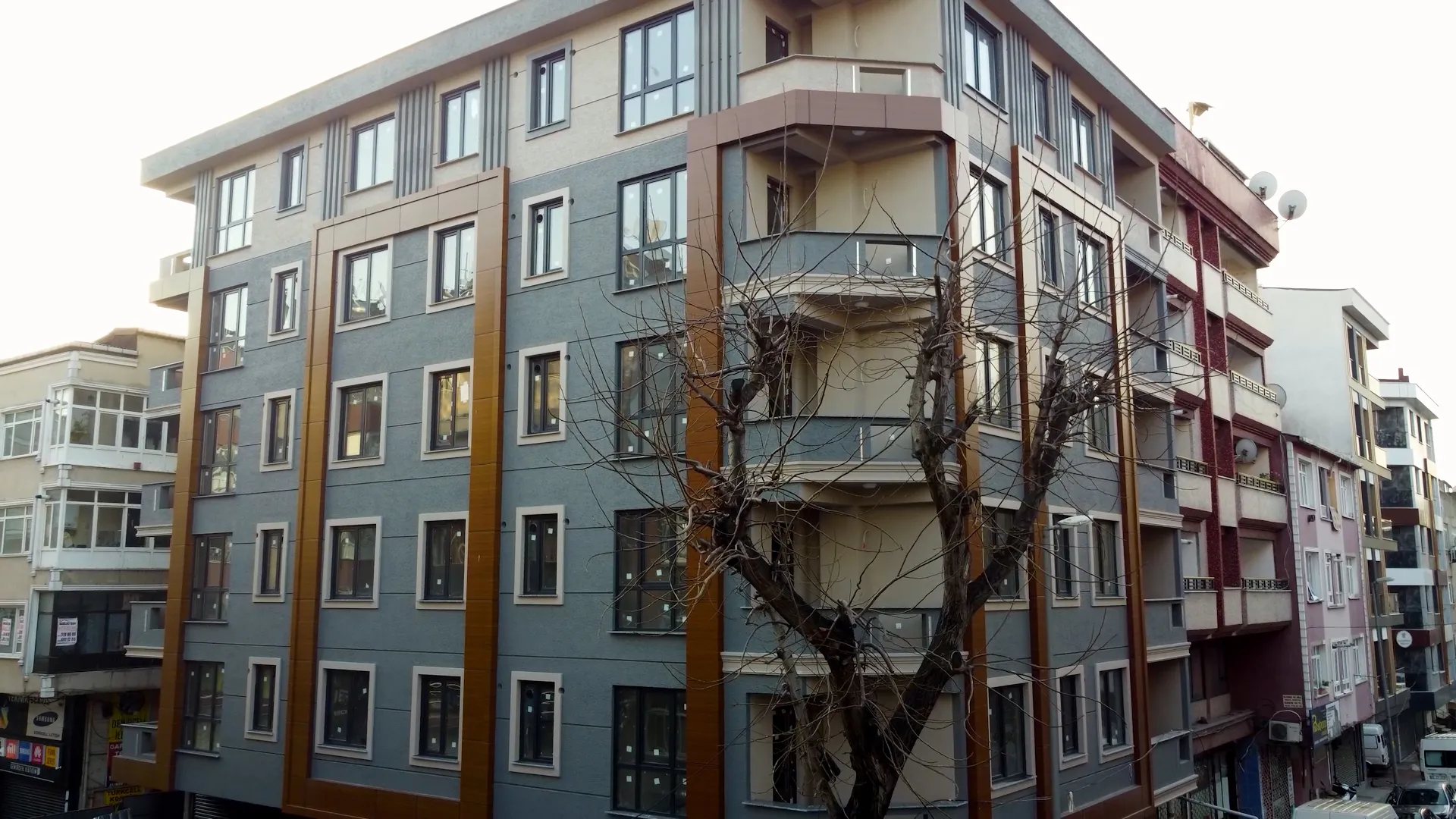 Yarısı Bizden kampanyası 31 Aralık 2027'ye kadar uzatıldı! İstanbul'da 15 bin kiralık konut için başvurular 14 Eylül'de