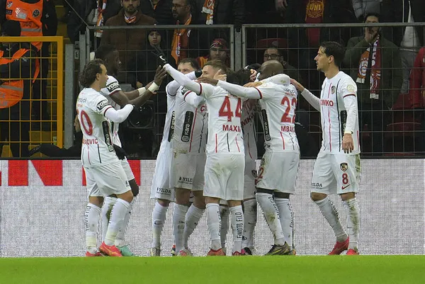 Aslan’dan muhteşem geri dönüş! Galatasaray 2-1 Gaziantep FK MAÇ SONUCU
