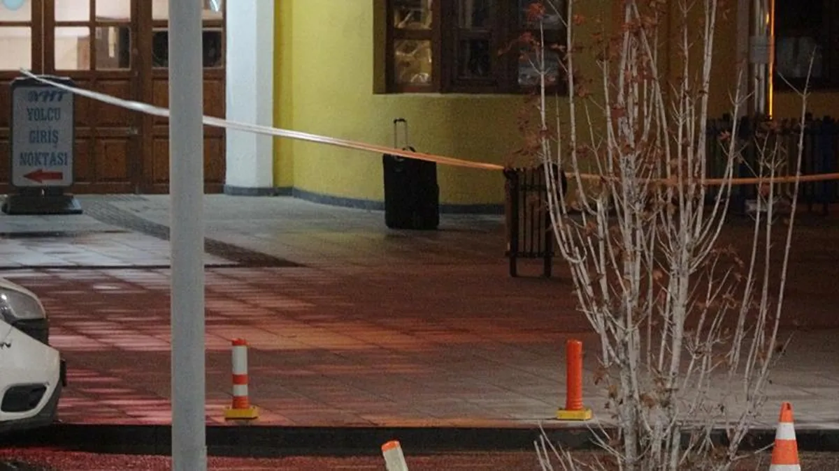 Sivas'ta tren garında bomba paniği! Ekipler alarma geçti