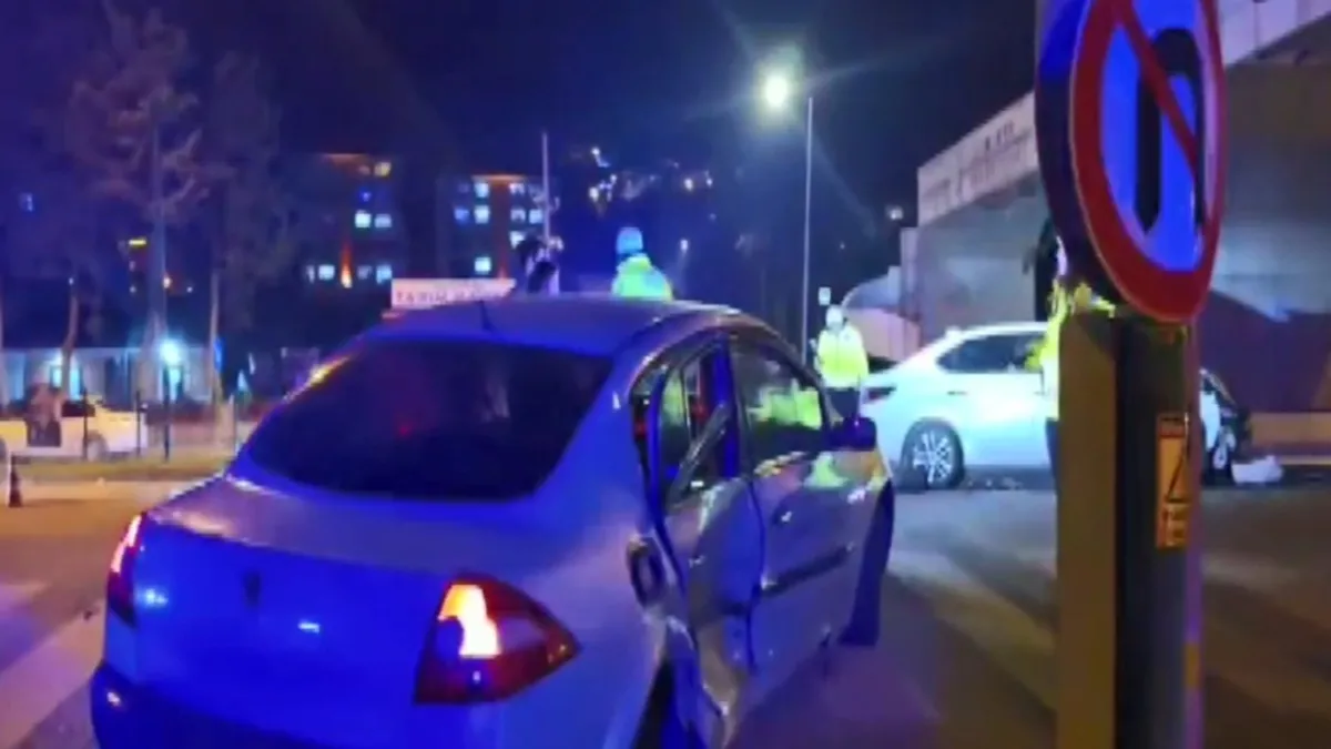 Bursa'da hatalı U dönüşü yaparken kaza yaptı: 1 yaralı