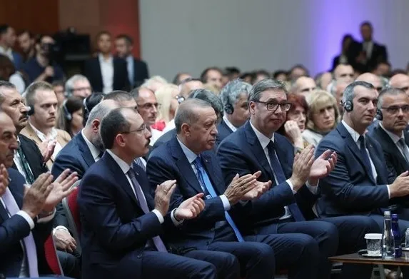 Bu defa da Hong Kong medyası ülkemizi övgüye boğdu: Avrupa krizle boğuşurken Türkiye yükseliyor