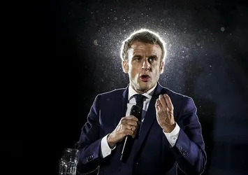 Fransa'da seçim savaşı büyüyor! Macron: Le Pen seçilirse savaş ve ırkçılık Avrupa'ya geri gelecek