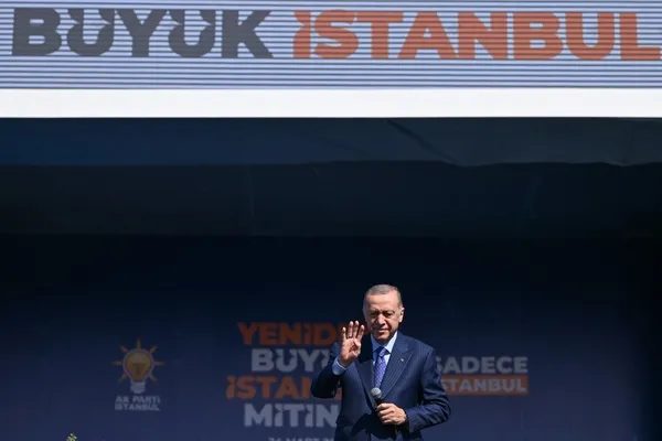 yeniden-buyuk-istanbul-mitingi-baskan-erdogandan-onemli-aciklamalar-1711283884565.jpg Başkan Erdoğan İstanbul mitinginde konuştu: İstanbul'u CHP zulmünden kurtarmalıyız | Sağlam aday sağlam adam: Kurum ile yeni bir dönemi başlatacağız - 1