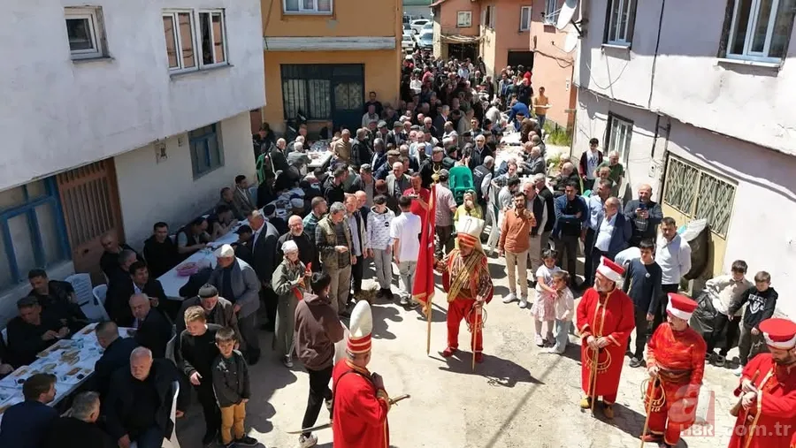 672 yıllık tarifle yılda 1 kez yapılıyor! Herkes o köye akın etti 5