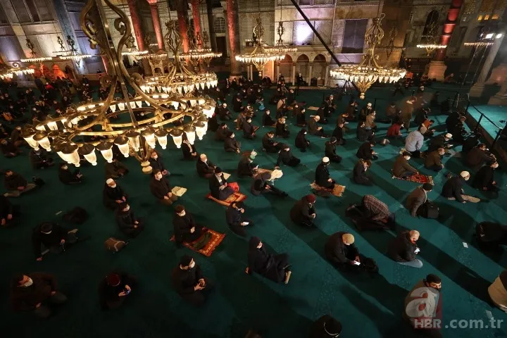 Ayasofya Camii'nde Regaip Kandili coşkuyla idrak edildi 13