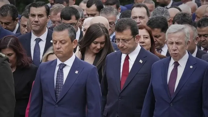 mansur-yavastan-cumhurbaskanligi-adayligindan-geri-adim-yok-mesaji-ekrem-imamoglu-ve-ozgur-ozele-gonderme-1740234377981.jpeg (Foto: ahaber.com.tr arşiv)