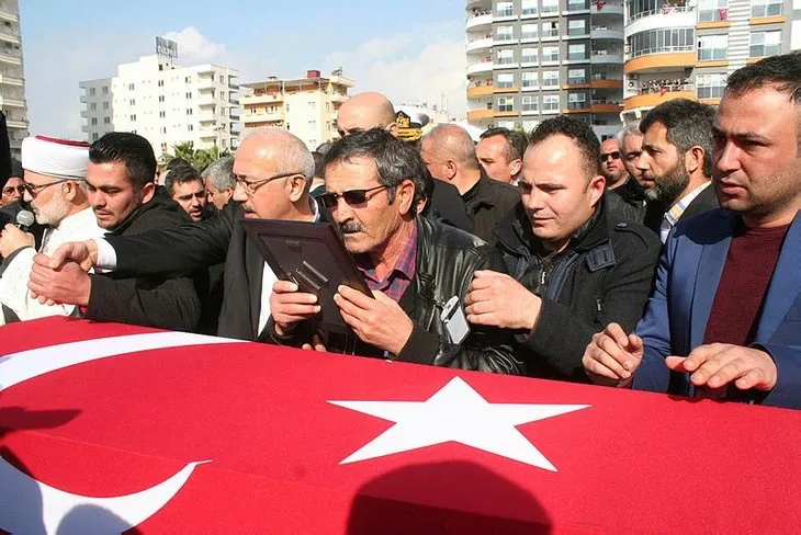Türkiye kahramanlarını uğurluyor! İdlib şehitlerine acı veda