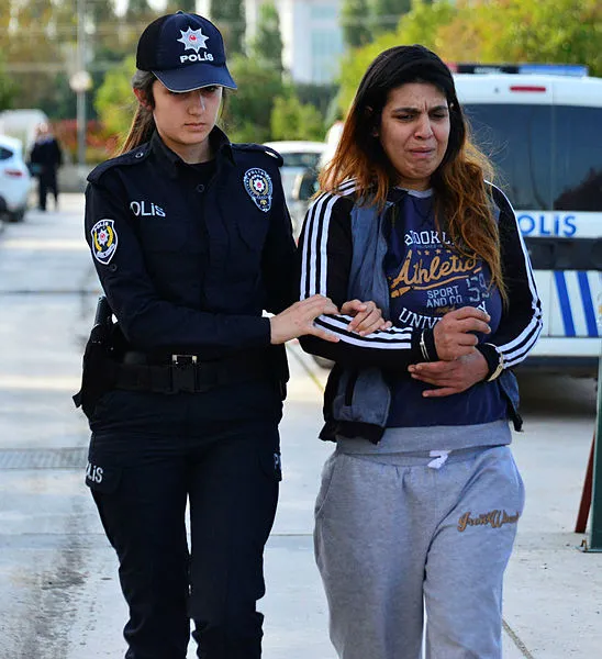 Bebeğinin cansız bedenini teslim aldı - 3