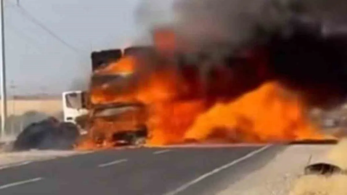 Şanlıurfa'da alev alan tır kullanılamaz hale geldi