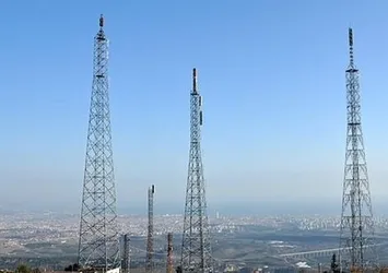 Dolandırıcılıkta son nokta! Radyo canlı yayınında akıl almaz dolandırıcılık