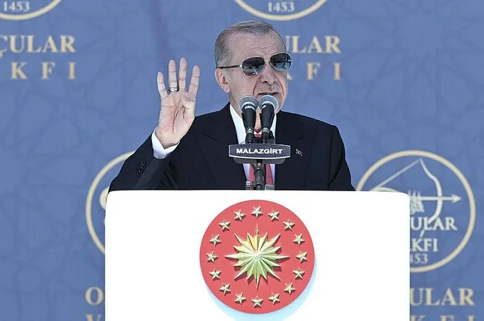 Malazgirt Zaferi’nin 953. yılı | Başkan Erdoğan Muş’ta flaş açıklamalar: Asırlar değişir ama ruh değişmez