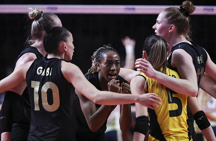 Vakıfbank Imoco Volley'i 3-2 yenerek 4. kez dünya şampiyonu oldu - 1