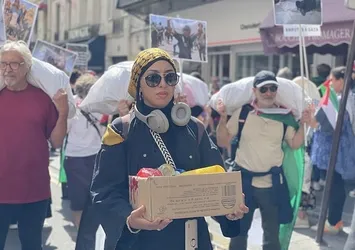 Gazze için tek yürek! Soykırımcı İsrail, Paris'te protesto edildi