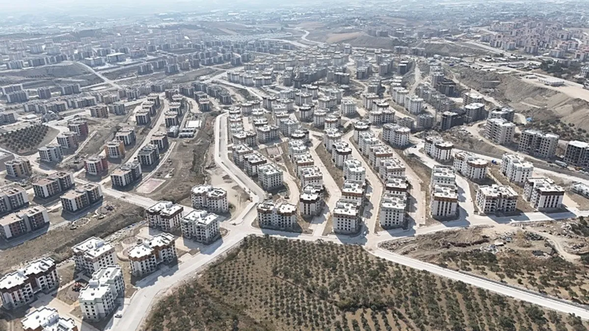 Asrın felaketinden asrın inşasına... 6 Eylül tarihi gün: 300 bininci konutun anahtarı teslim edilecek