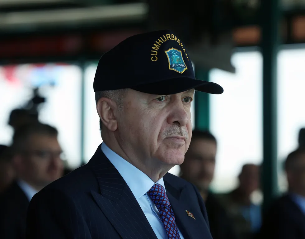baskan-erdogandan-efes-2026-tatbikatindan-dunyaya-net-mesaj-1779358808079.jpg Başkan Recep Tayyip Erdoğan EFES-2026 tatbikatına katıldı (AA)