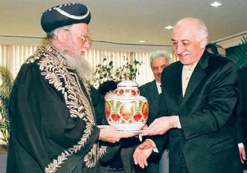 Gülen, haham ve papazlarla saatler süren özel toplantılar yapardı