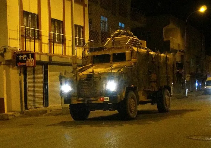 Suriye sınırında askeri hareketlilik! Peş peşe giriş yaptılar