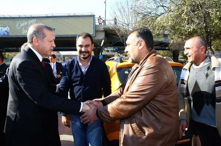 Cumhurbaşkanı Erdoğan’dan taksi durağına ziyaret