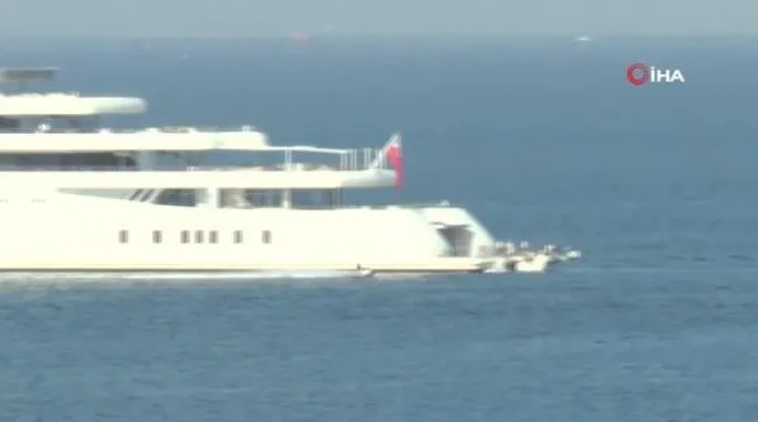 rus-milyarder-roman-abramovichin-ozel-jeti-istanbula-ugrayip-moskovata-gecti-1647331557762.jpg Rus milyarder Roman Abramovich'in özel jeti İstanbul'a uğrayıp Moskova’ya geçti - 2