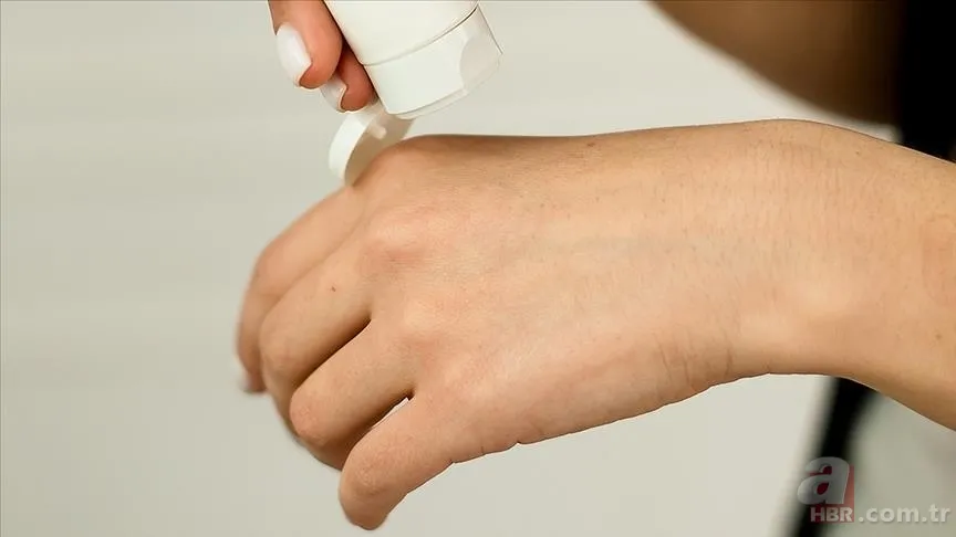 Bu belirtiler varsa dikkat! Ciltte geçmeyen kaşıntı kızarıklık... Uyuz neden olur, tedavi yöntemi nelerdir? Hastalık tanısı... 7