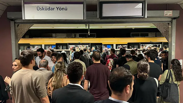 1714024372291.jpg Vatandaş isyan etti arıza sonunda giderildi! Üsküdar-Samandıra Metro Hattı'nda seferler 72 saat sonra normale döndü... - 4